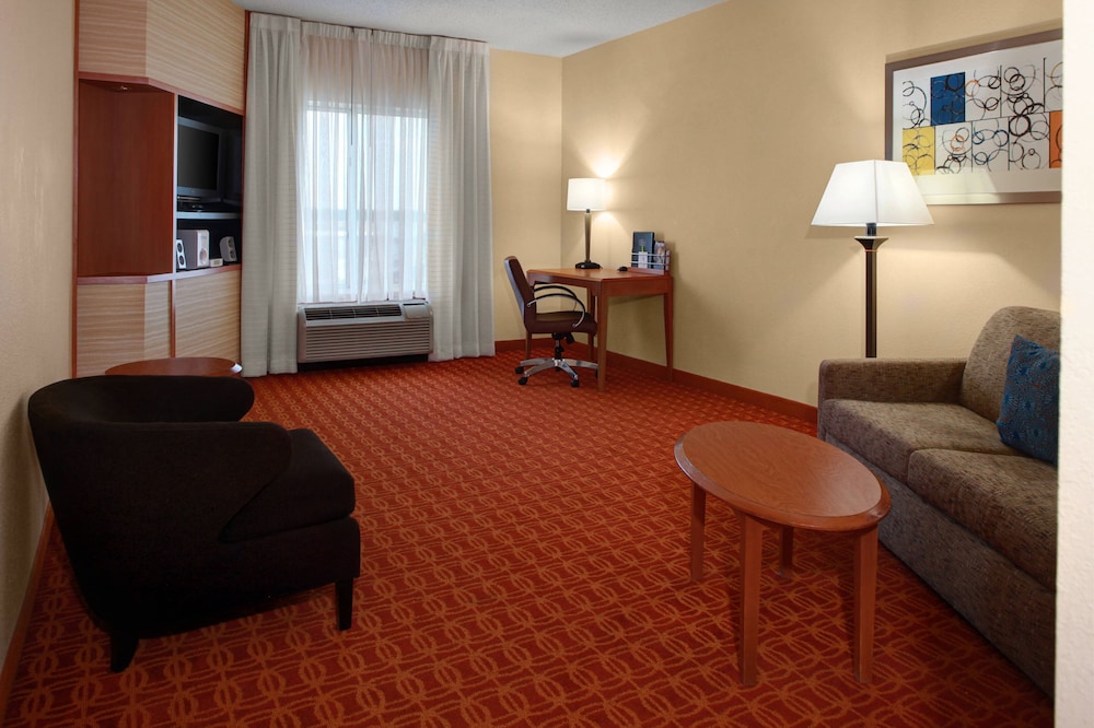 Fairfield Inn And Suites By Marriott Atlanta Mcdonough 21/41