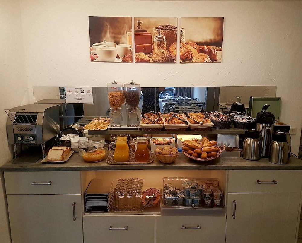 Hotel Les Palmiers En Camargue 42/50