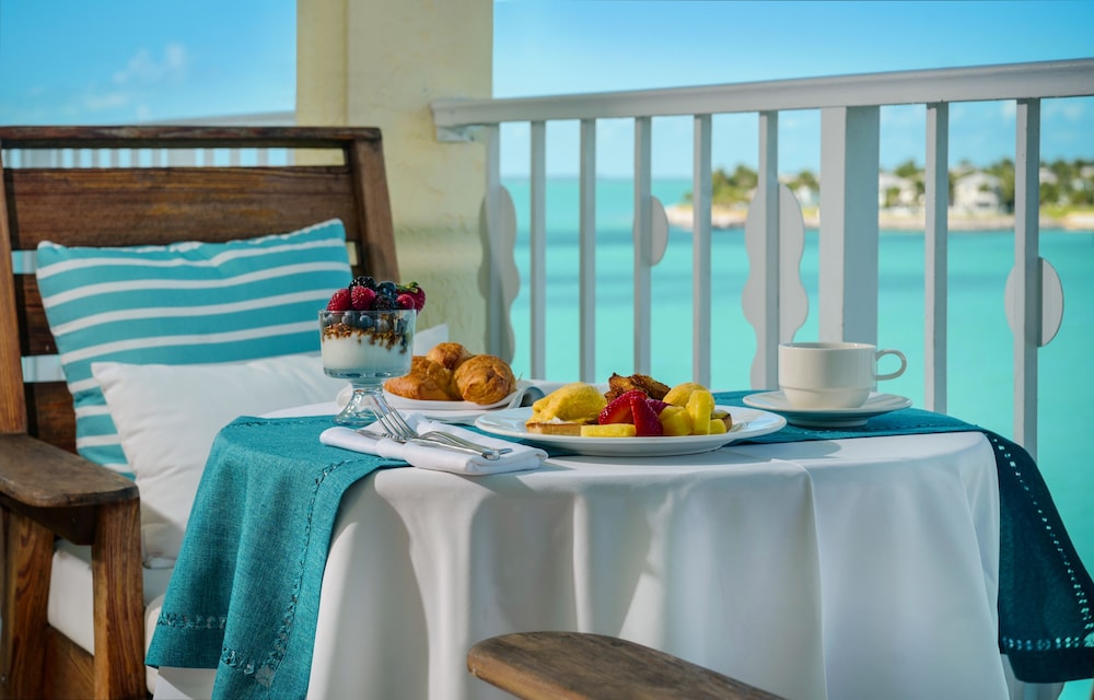 Ocean Key Resort and Spa 48/76