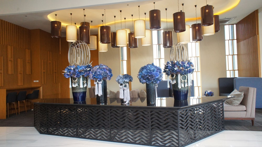 The Astra Luxury Suit condo 11/50