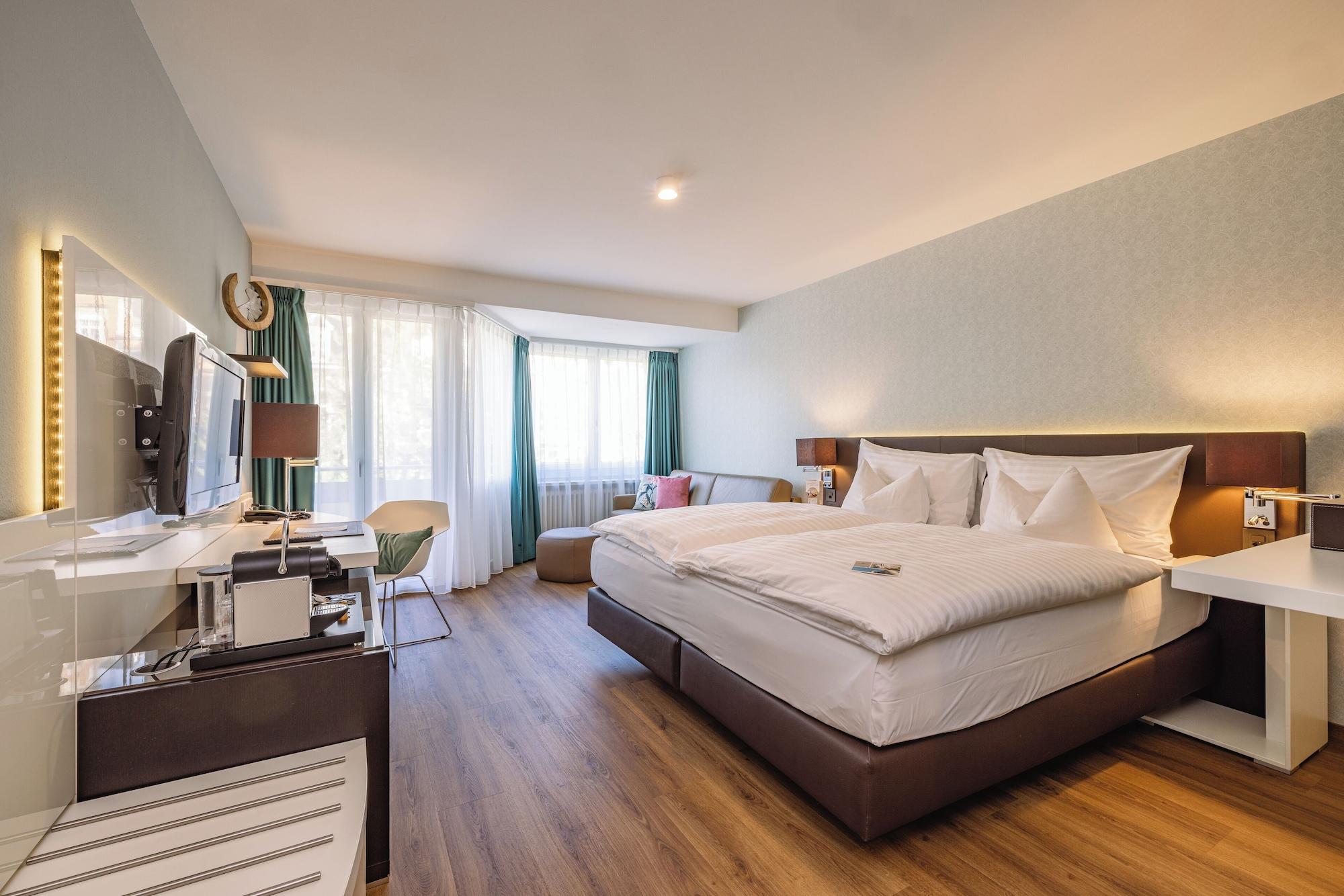 Partial, Deluxe, Double or Twin Bed, Balcony