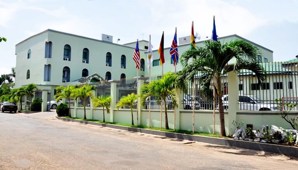 Crystal Palm Hotel 45/49