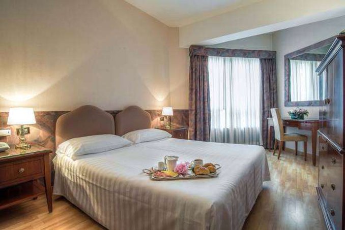 Mini Palace Hotel 16/64