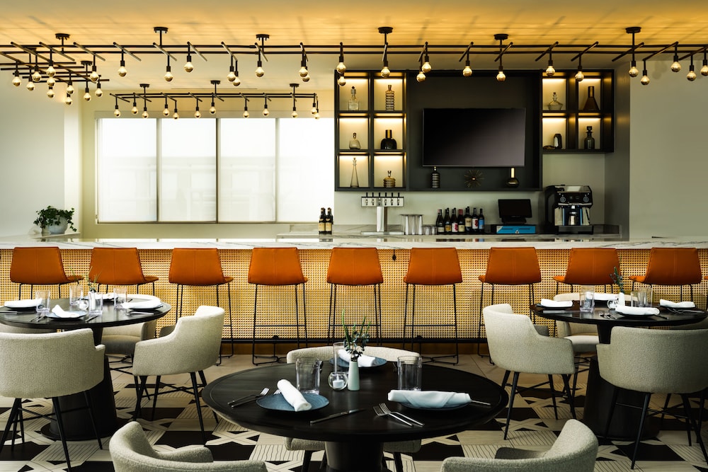 Hyatt House LAX - Century Blvd 42/50