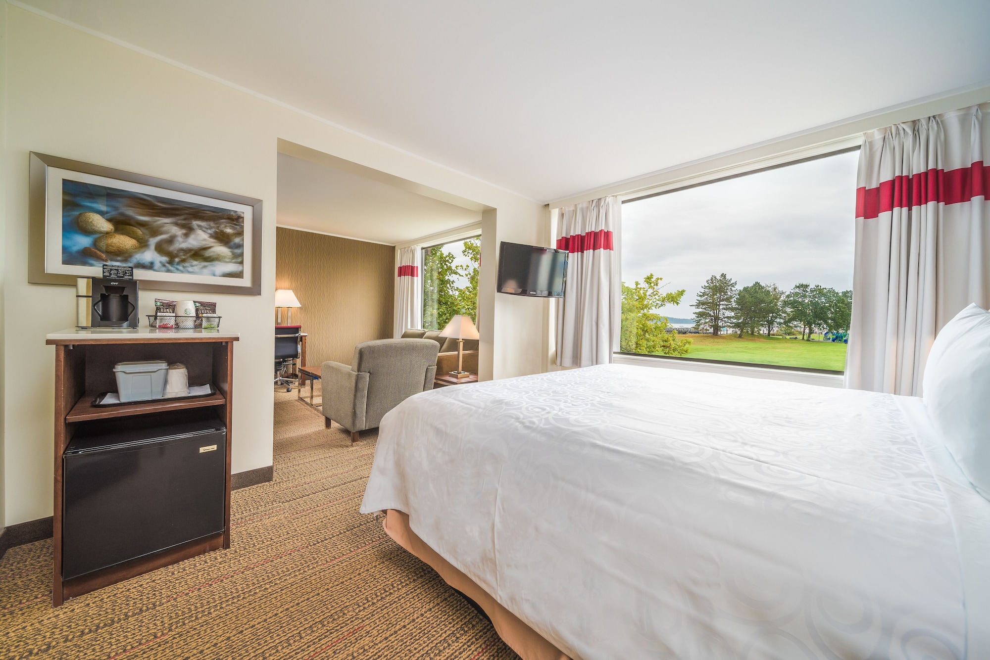 Coast, Premium, Studio, Suite, King Bed, Sofa, Jetted Tub