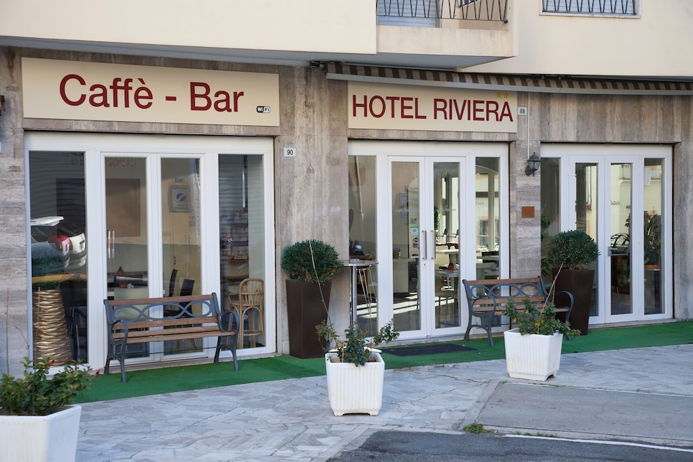 Hotel Riviera 3/62