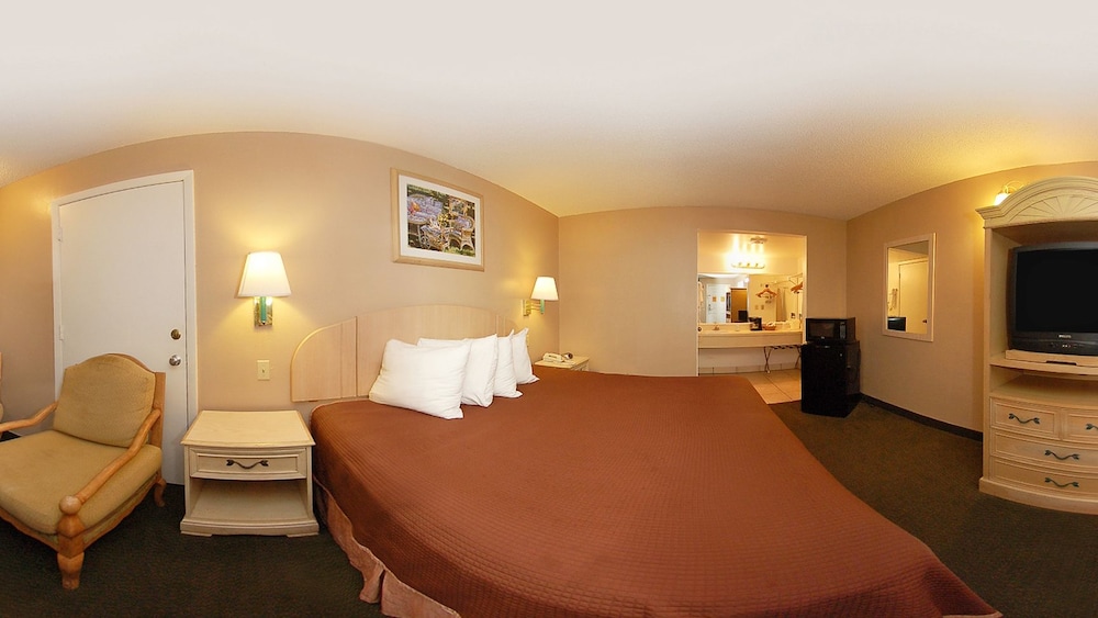 Rodeway Inn Apopka 26/46