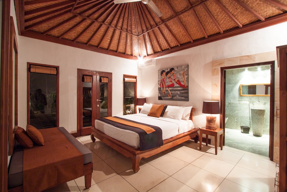 Villa Dewata Seminyak 11/50