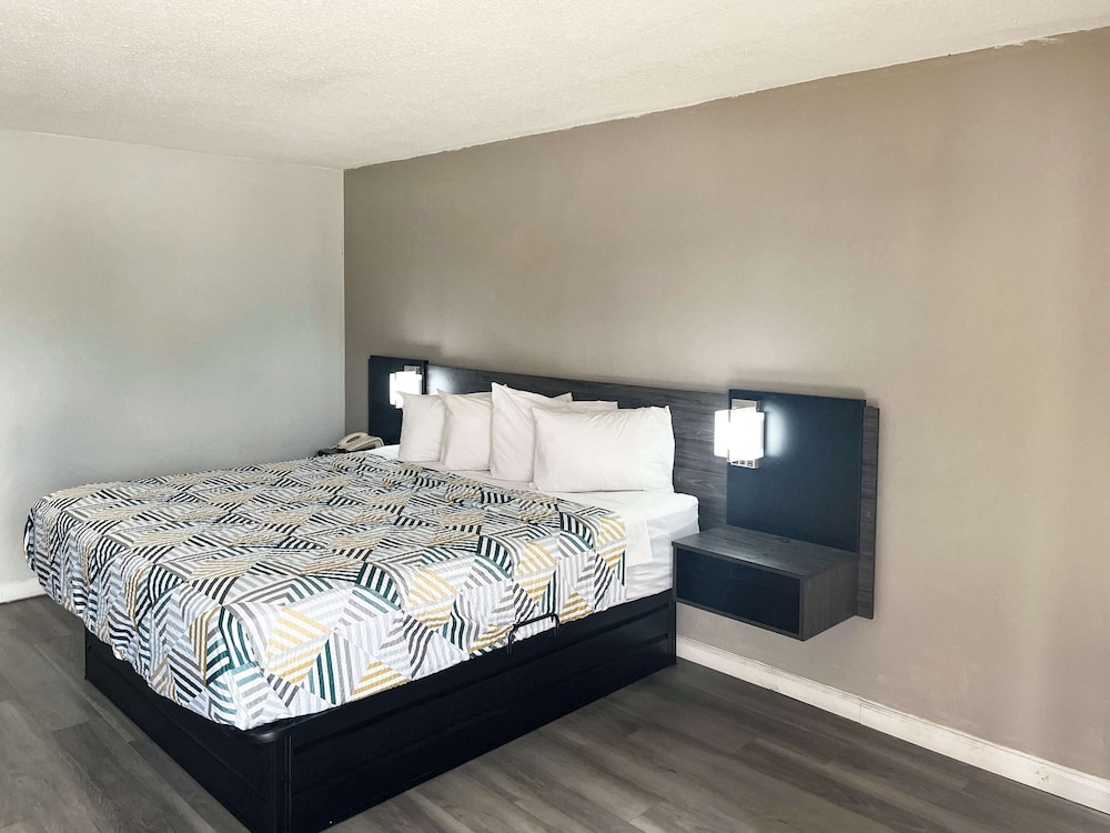 Motel6 Lugoff, SC 8/28