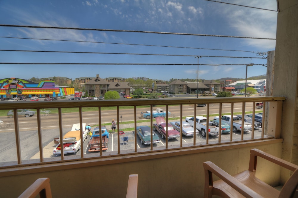 Quality Inn And Suites Dollywood 28/31