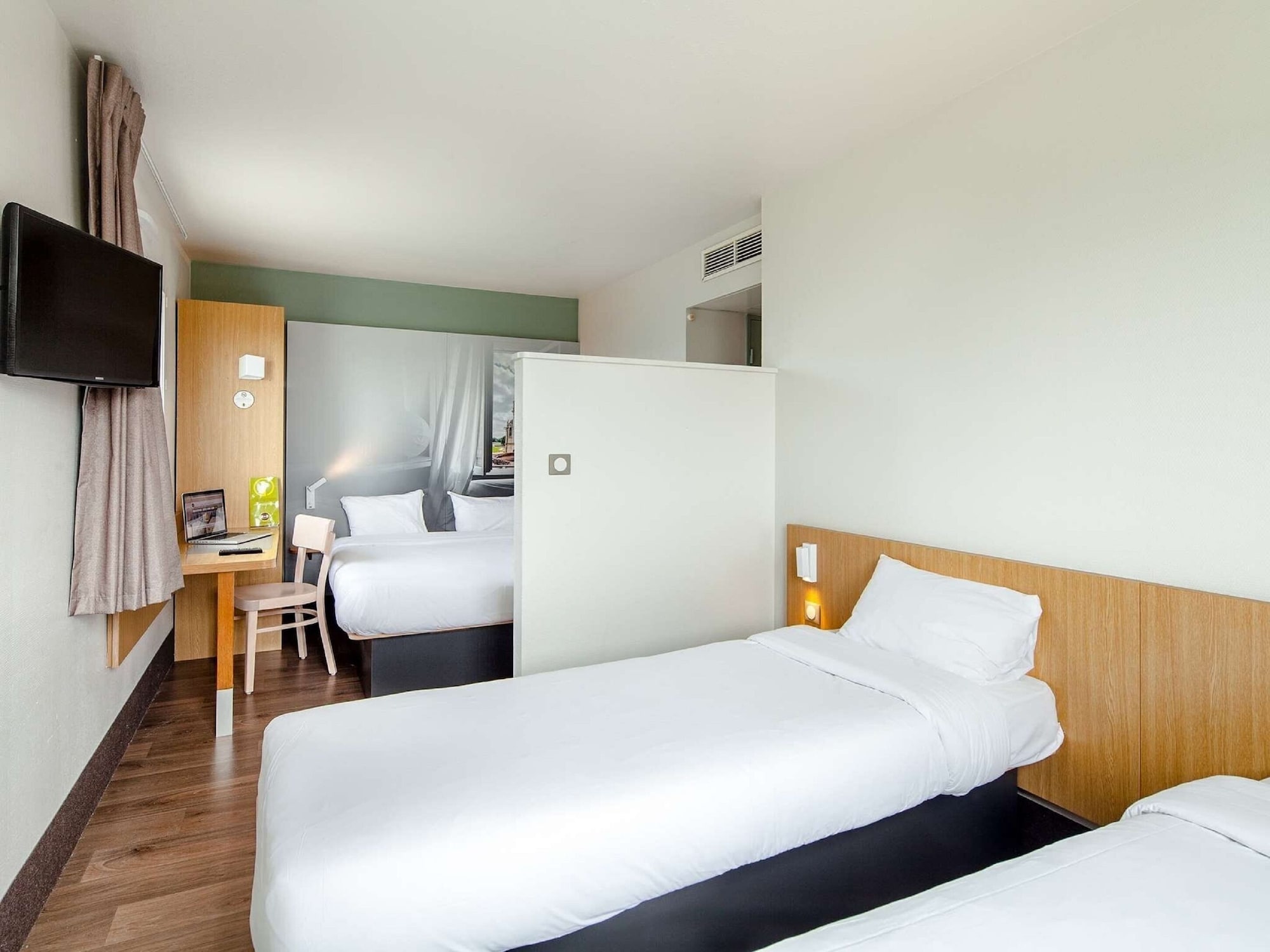 Room, Quadruple, Double and Twin Beds