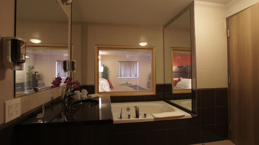 Dreamz Inn 39/43