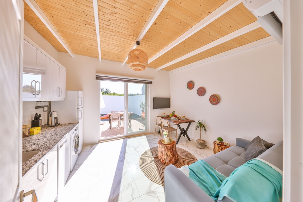 Villa Ay 27/48