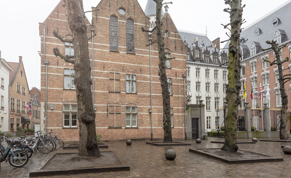 Dukes Palace Residence 30/39