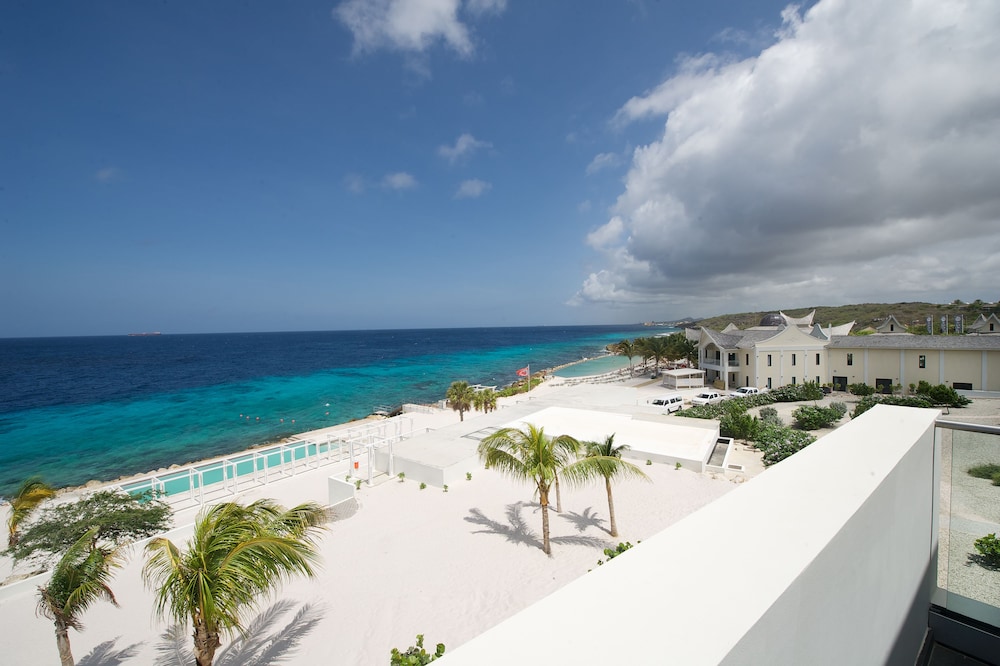 Papagayo Beach Hotel 8/76