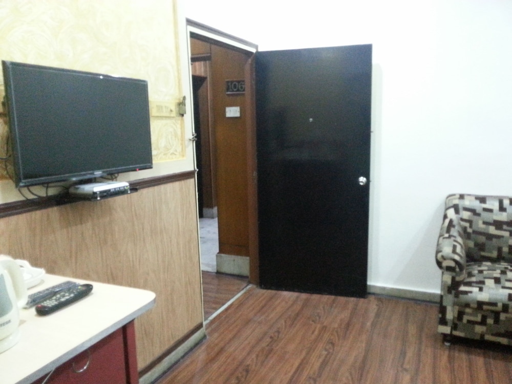 Akash Ganga Hotel 42/48