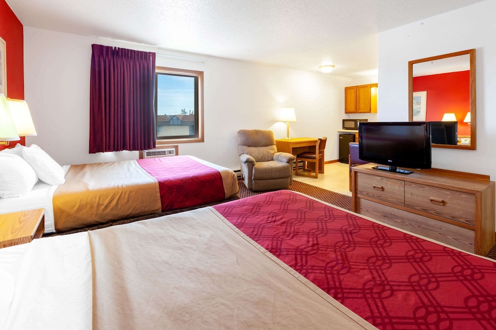 Travelodge by Wyndham Escanaba 20/46