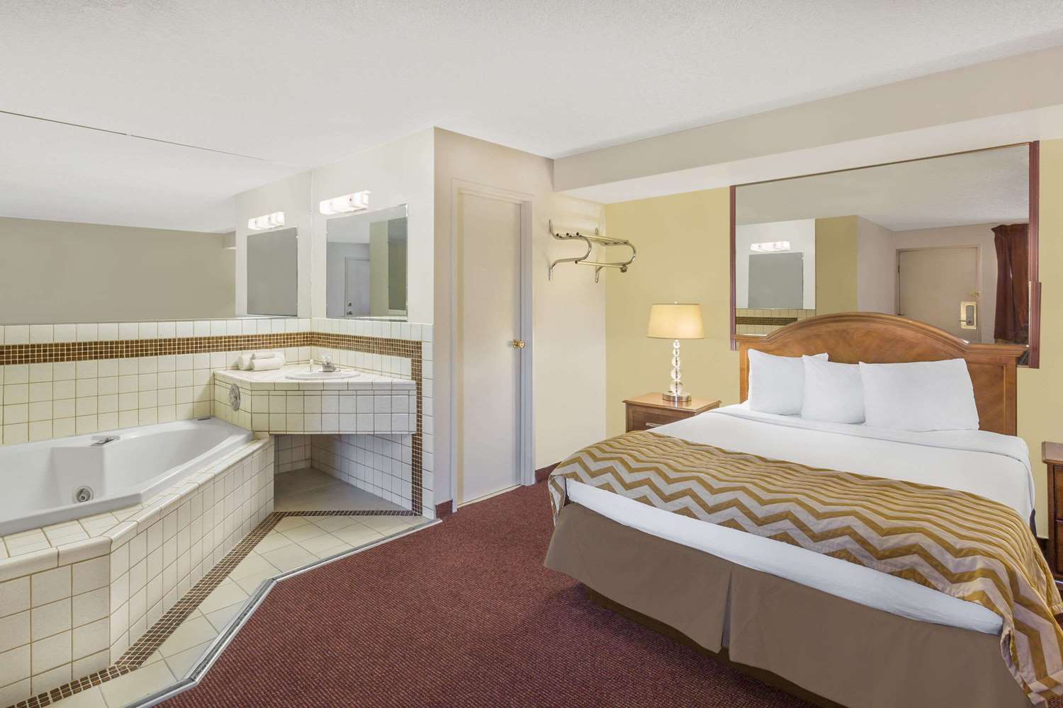 Travelodge by Wyndham Reno Downtown 18/37