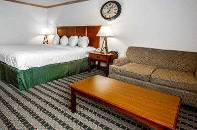 Ramada By Wyndham Birmingham Airport 11/31