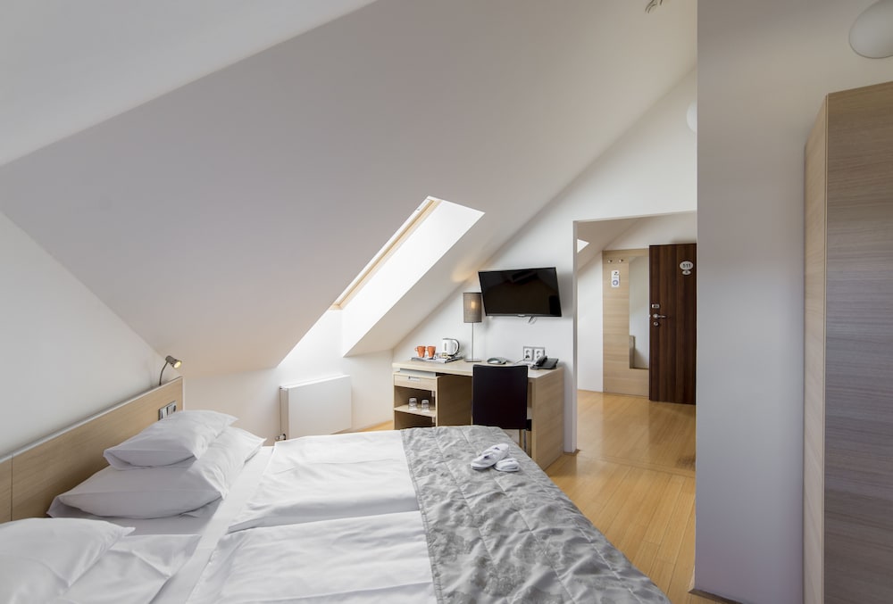 Hotel Pav 29/63
