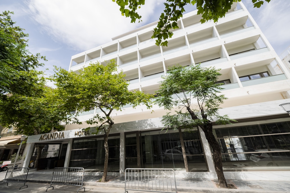 Acandia Hotel 7/63