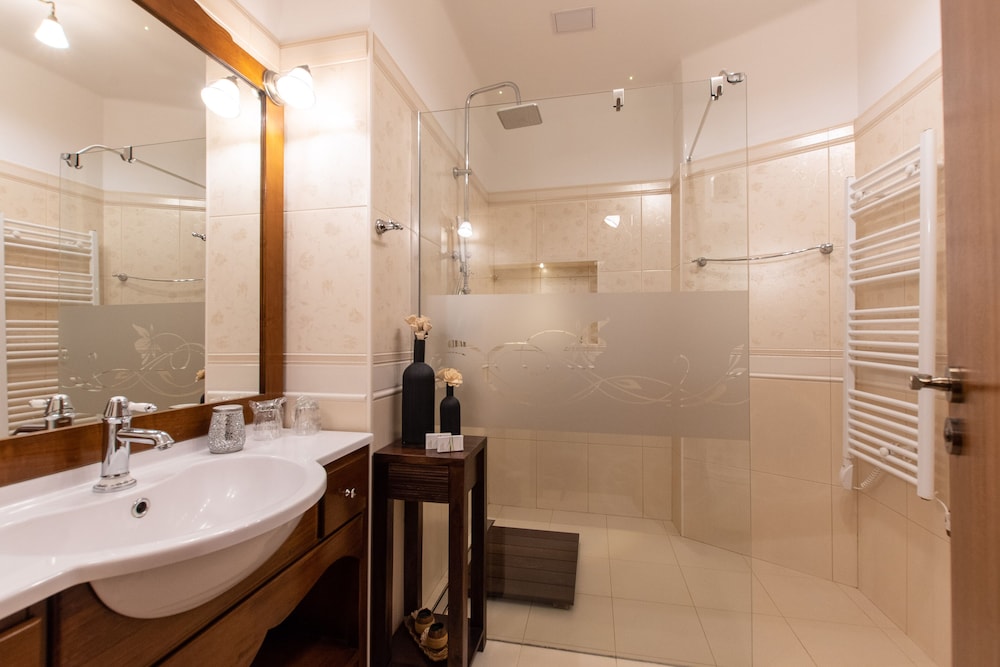 Unique Luxury Rooms 61/66