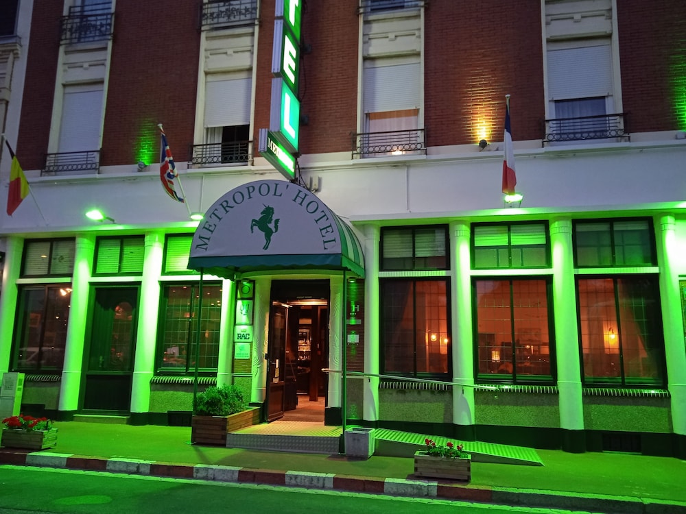 Metropol Hotel 1/66