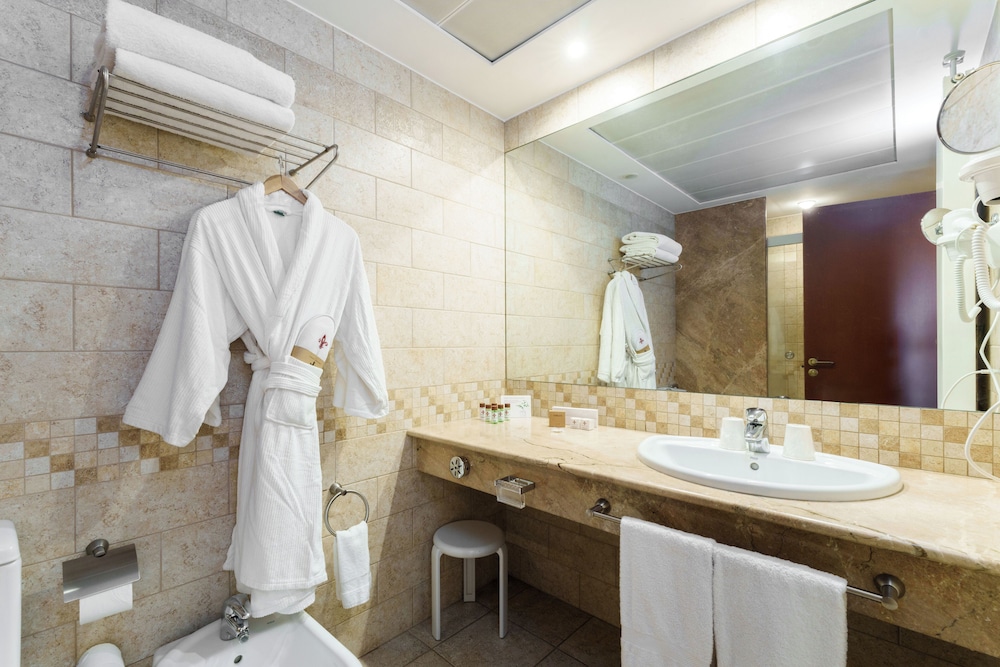 Spa Termes Carlemany Hotel 48/50