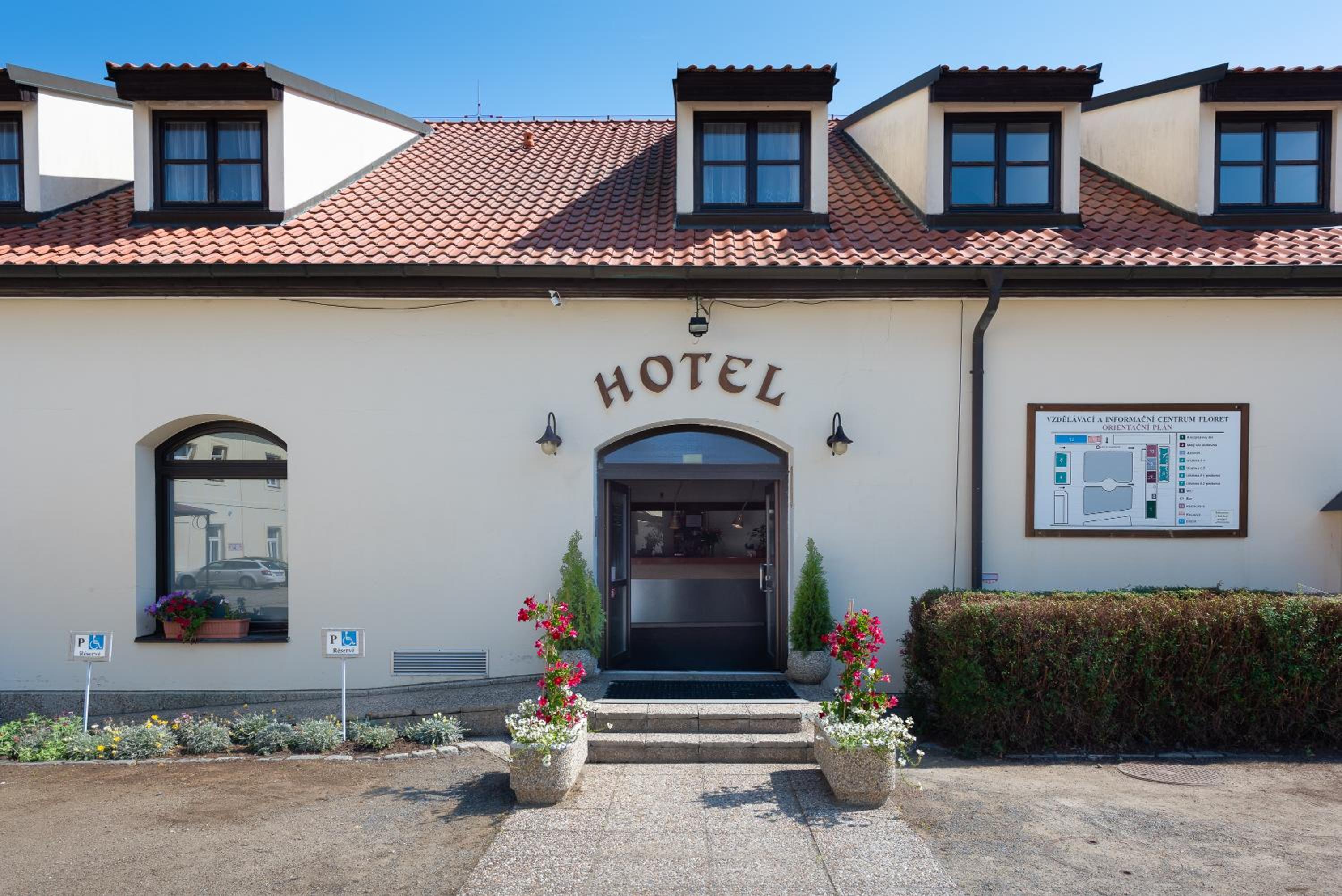 Floret Hotel 1/50
