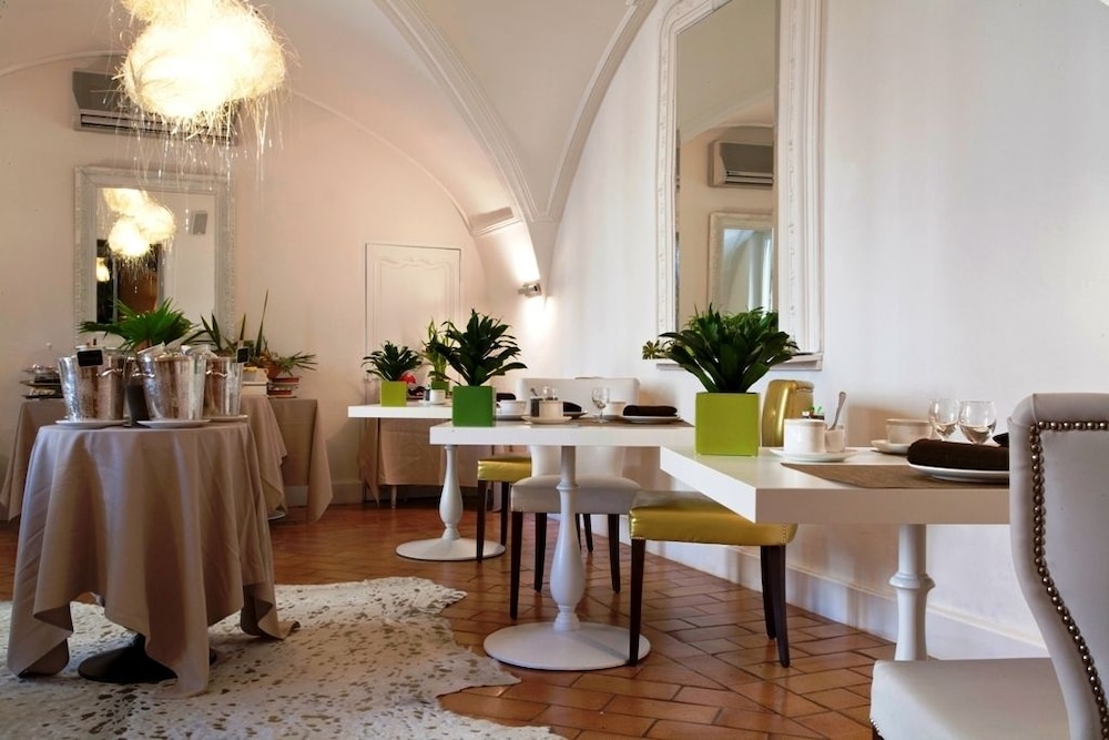 Hostellerie Le Castellas 28/46