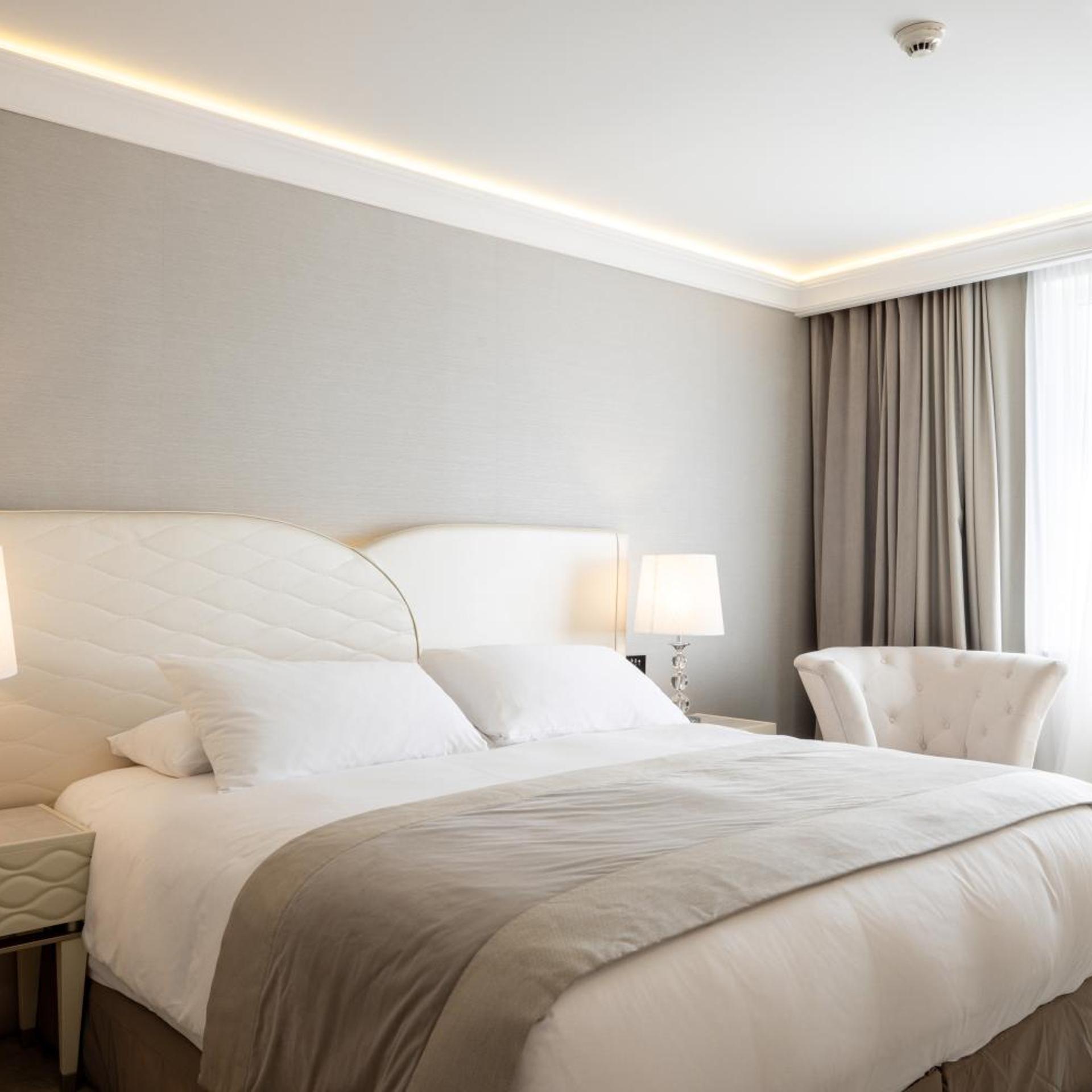 Standard, King Bed