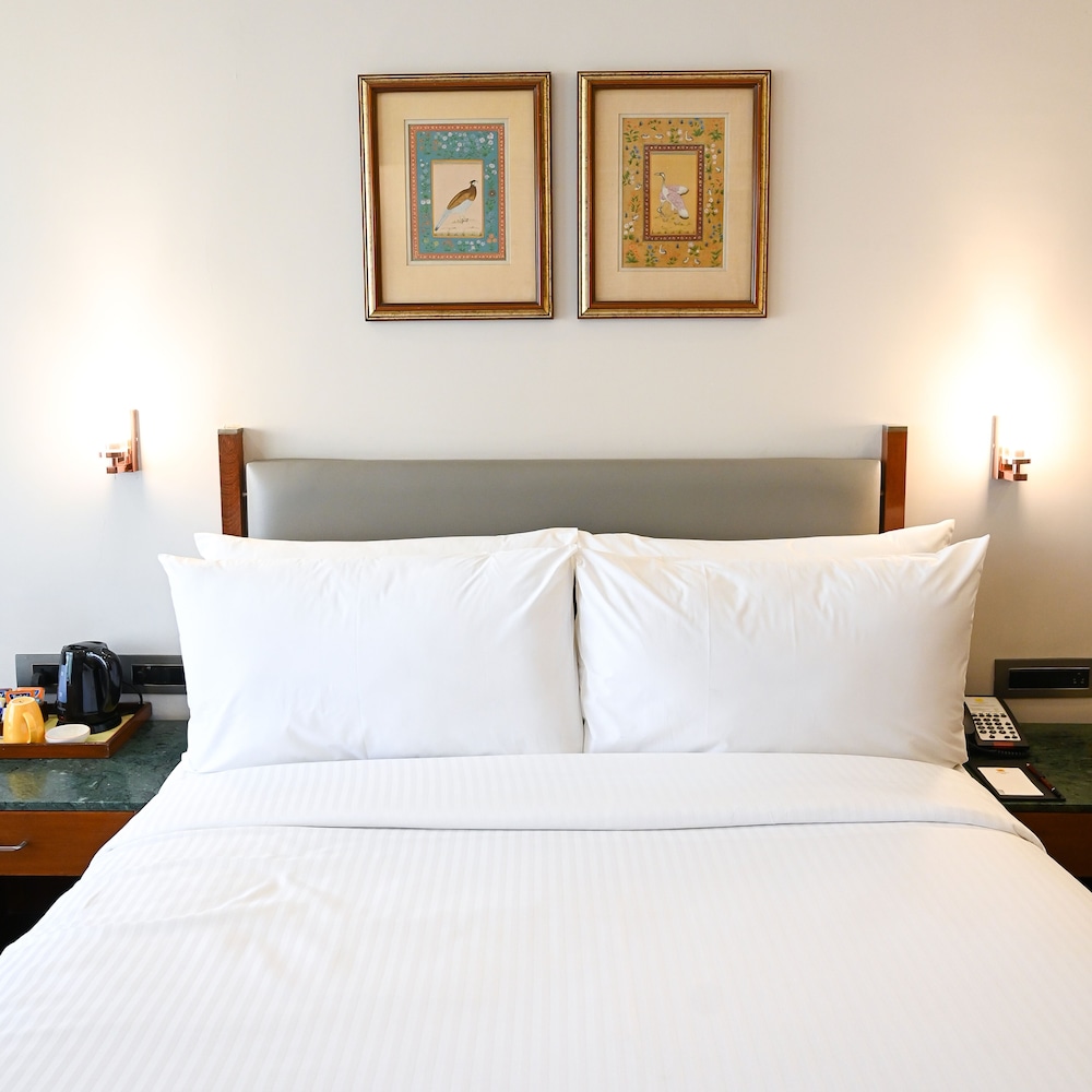 The Shalimar 32/72