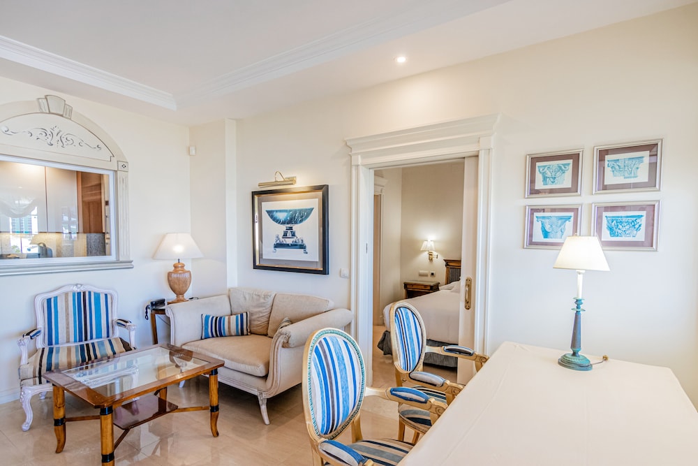 Guadalpin Suites 18/50