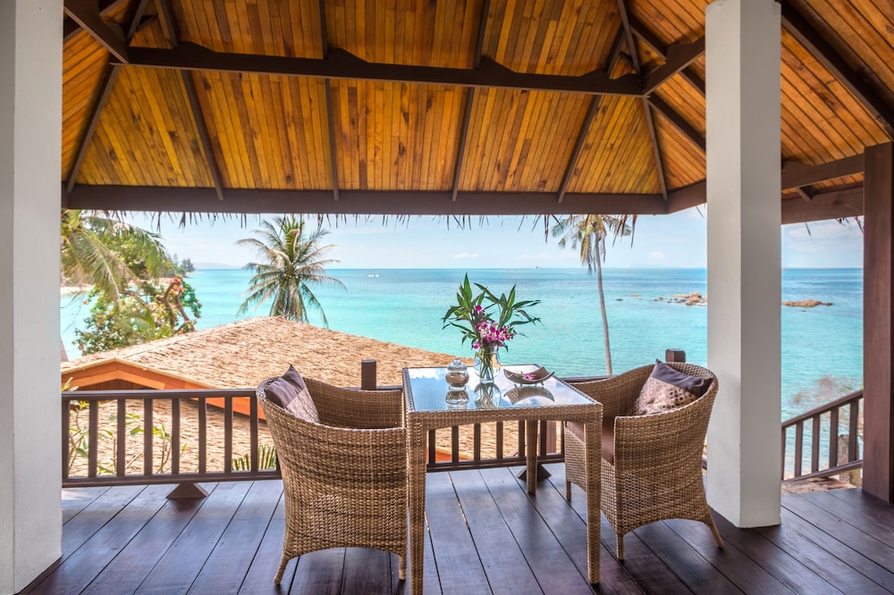 Beyond the Blue Horizon Villa Resort 58/73