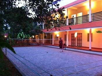 PALM GROVE SERVICE VILLA 9/48