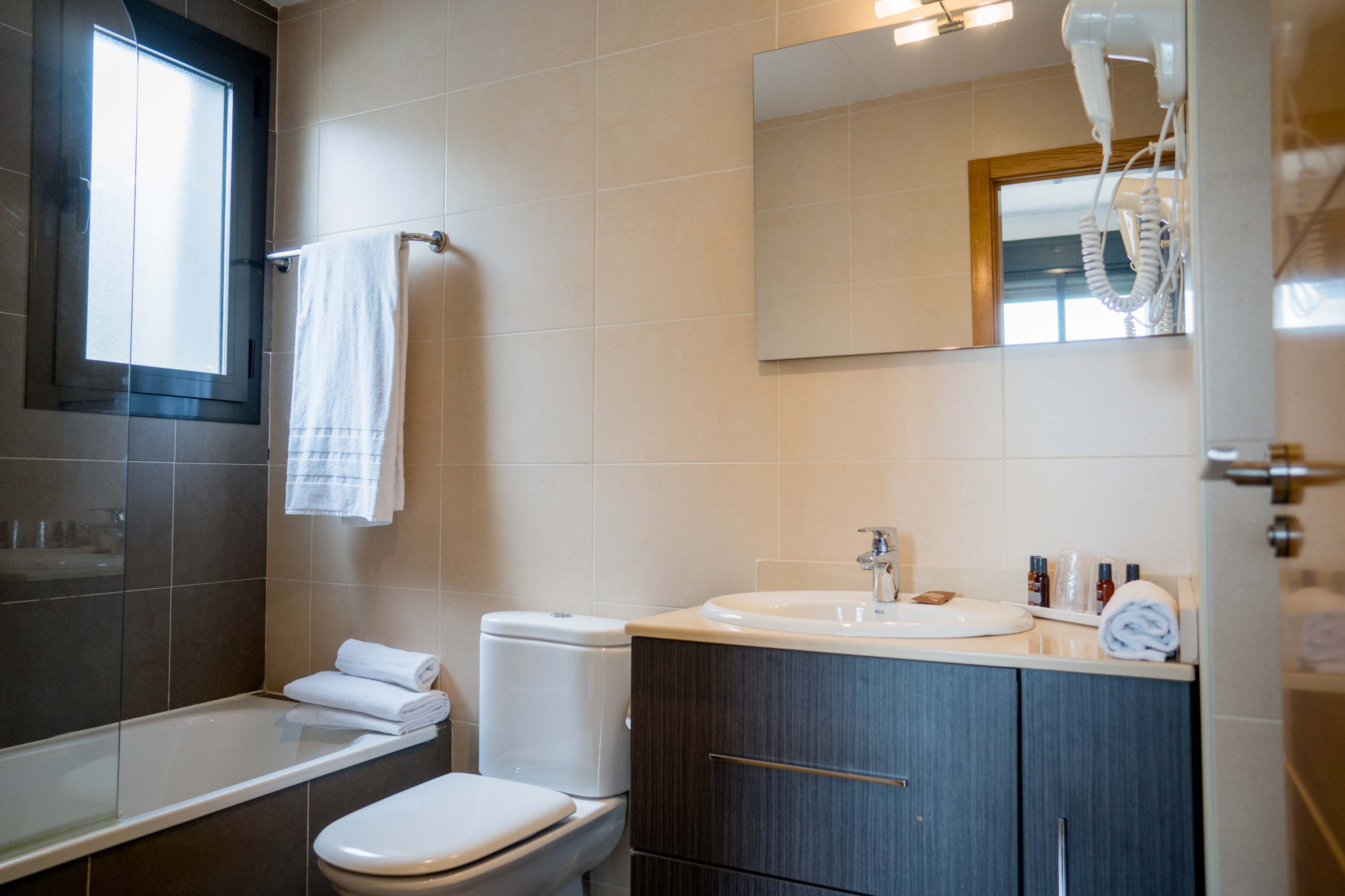 Apartment, Twin Beds, Sofa, Compostela Suites 4/5