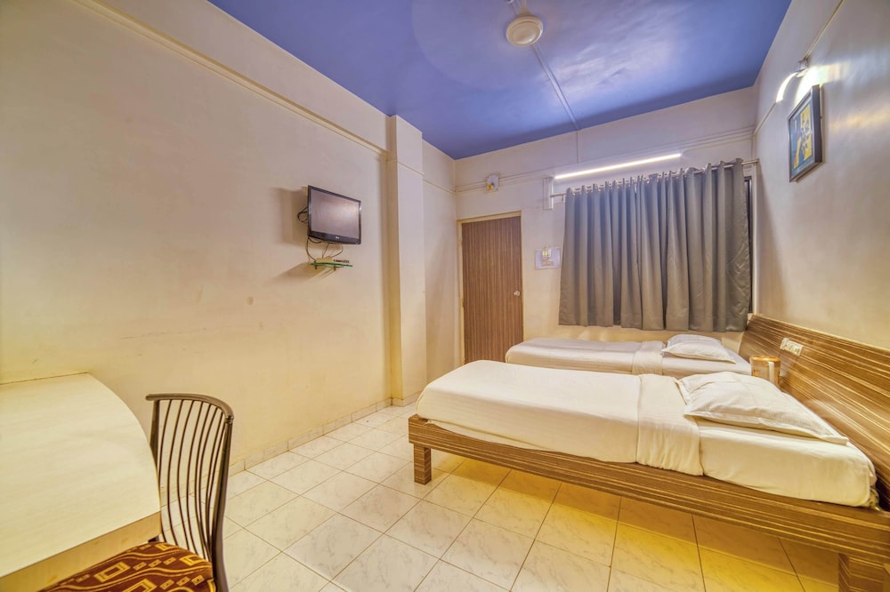 Hotel Grand Ashwin 19/41