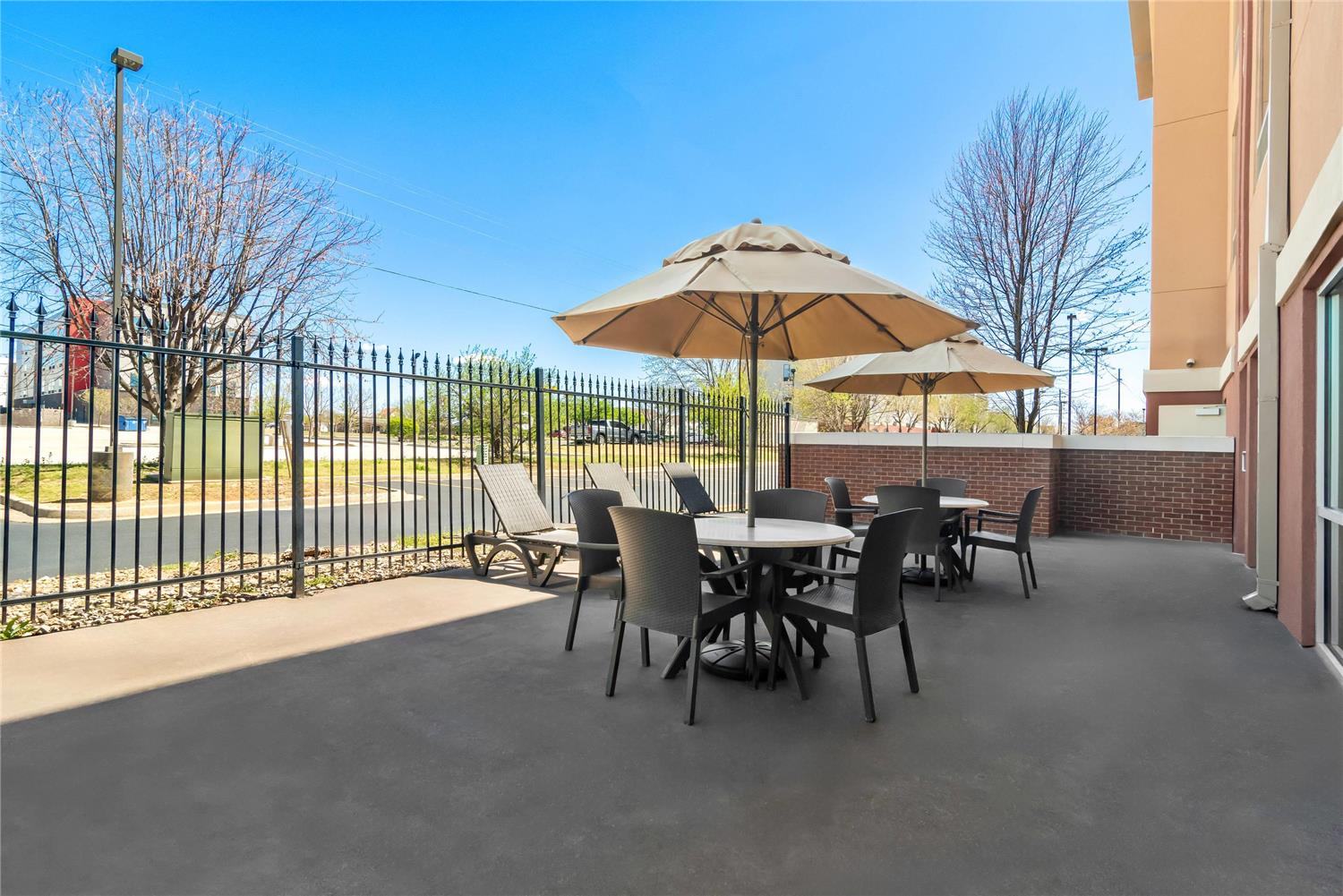 Comfort Suites Bentonville - Rogers, AR 17/17