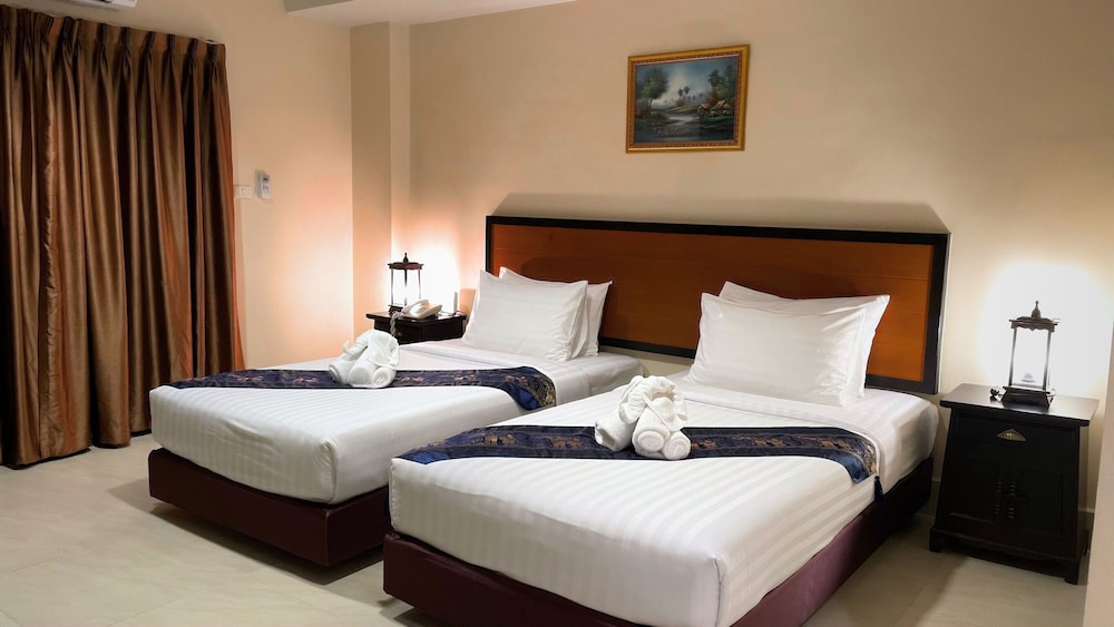 DELUXE, TWIN BEDS