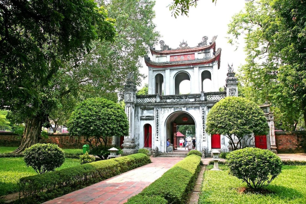 Hanoi Elite Hotel 52/56