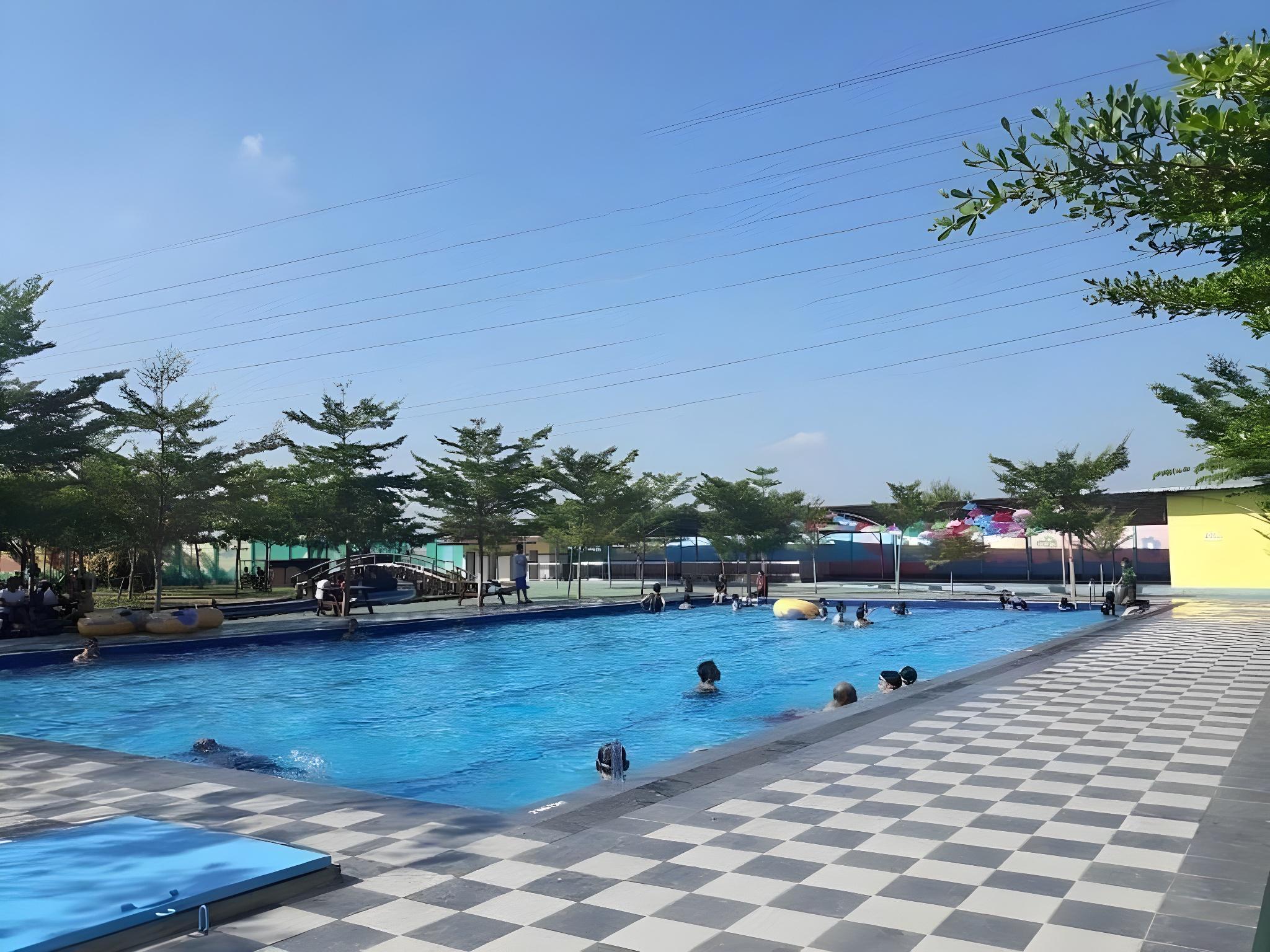 Grand Master Hotel Purwodadi 41/42