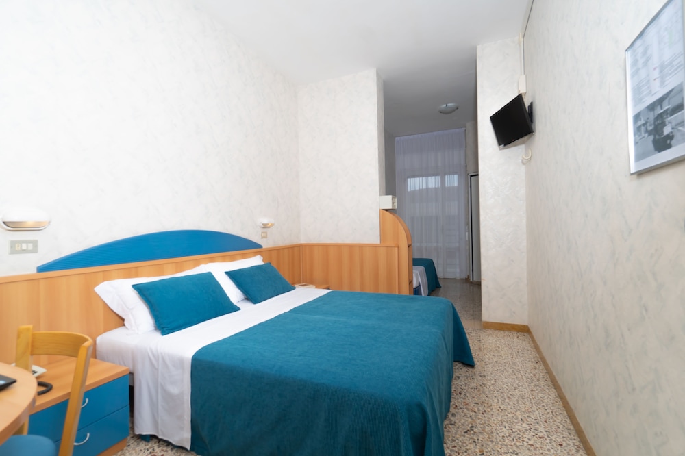 Hotel Sampaoli 15/50