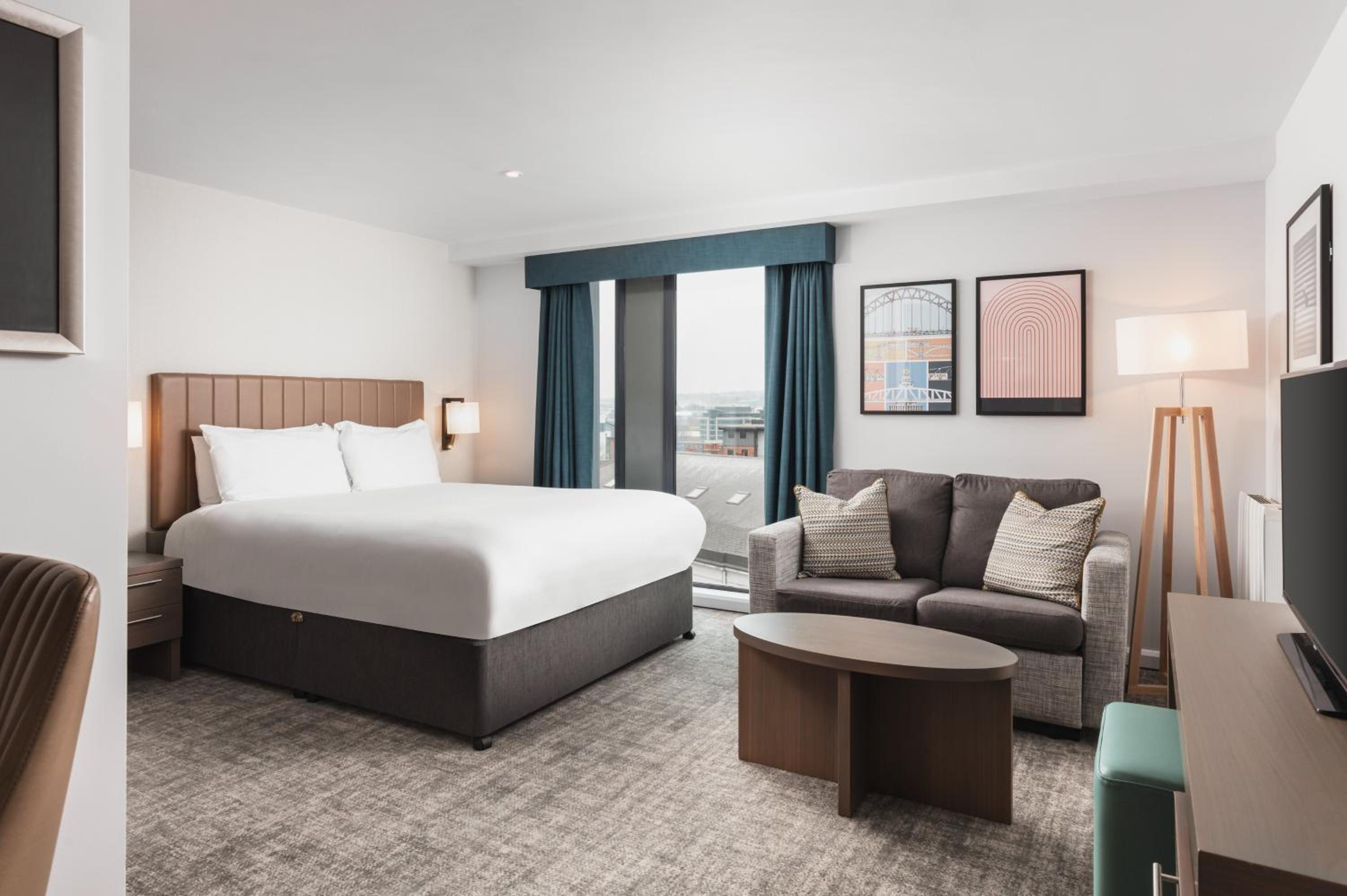 Deluxe, Studio, Suite, Side Quay View
