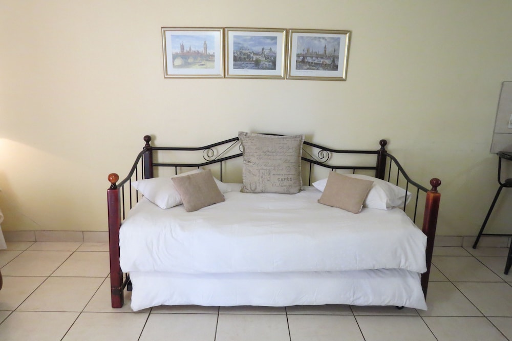 Smithland Guest Apartments 11/50
