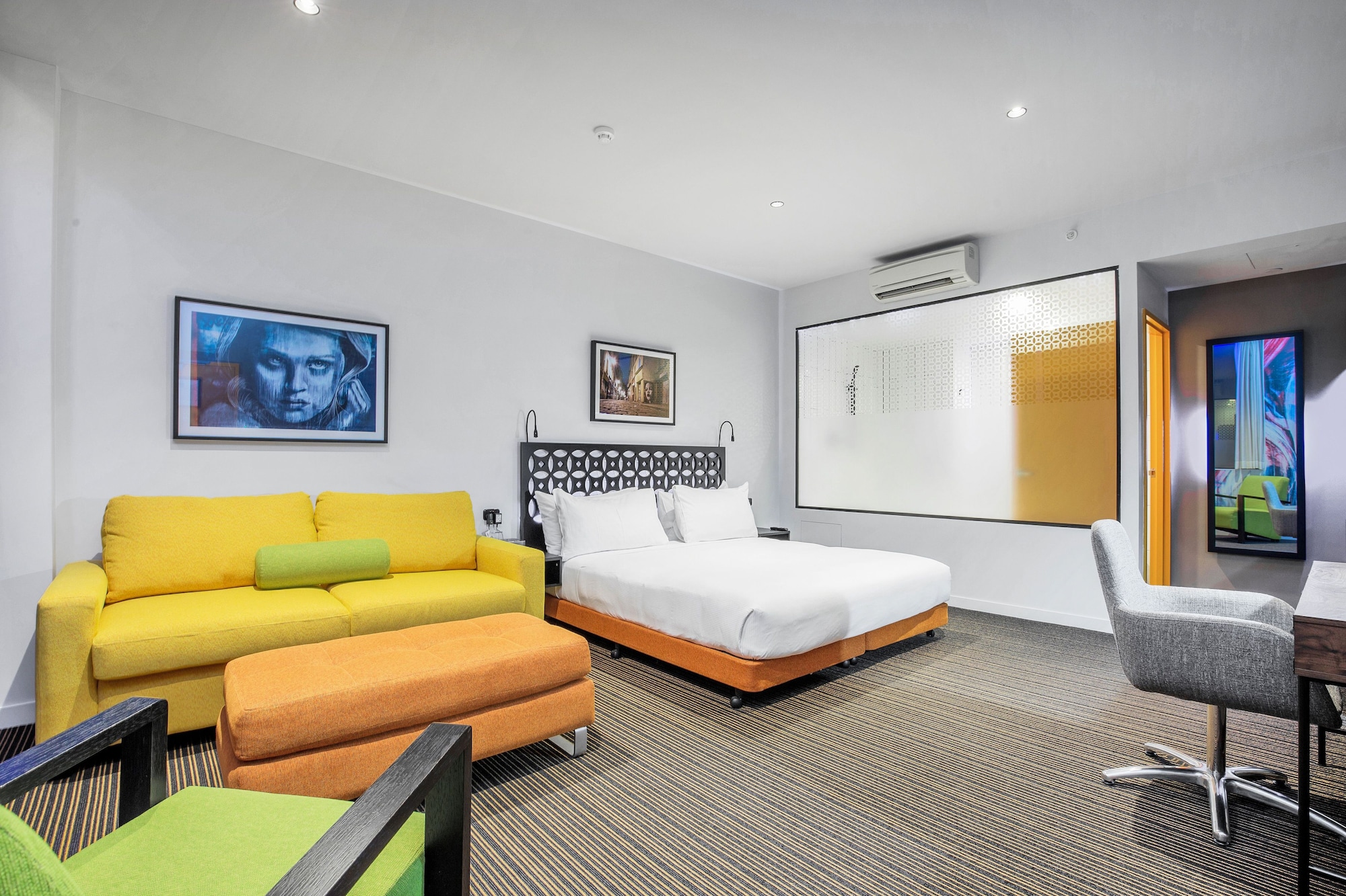 Inner, Spa, King Bed, Sofa