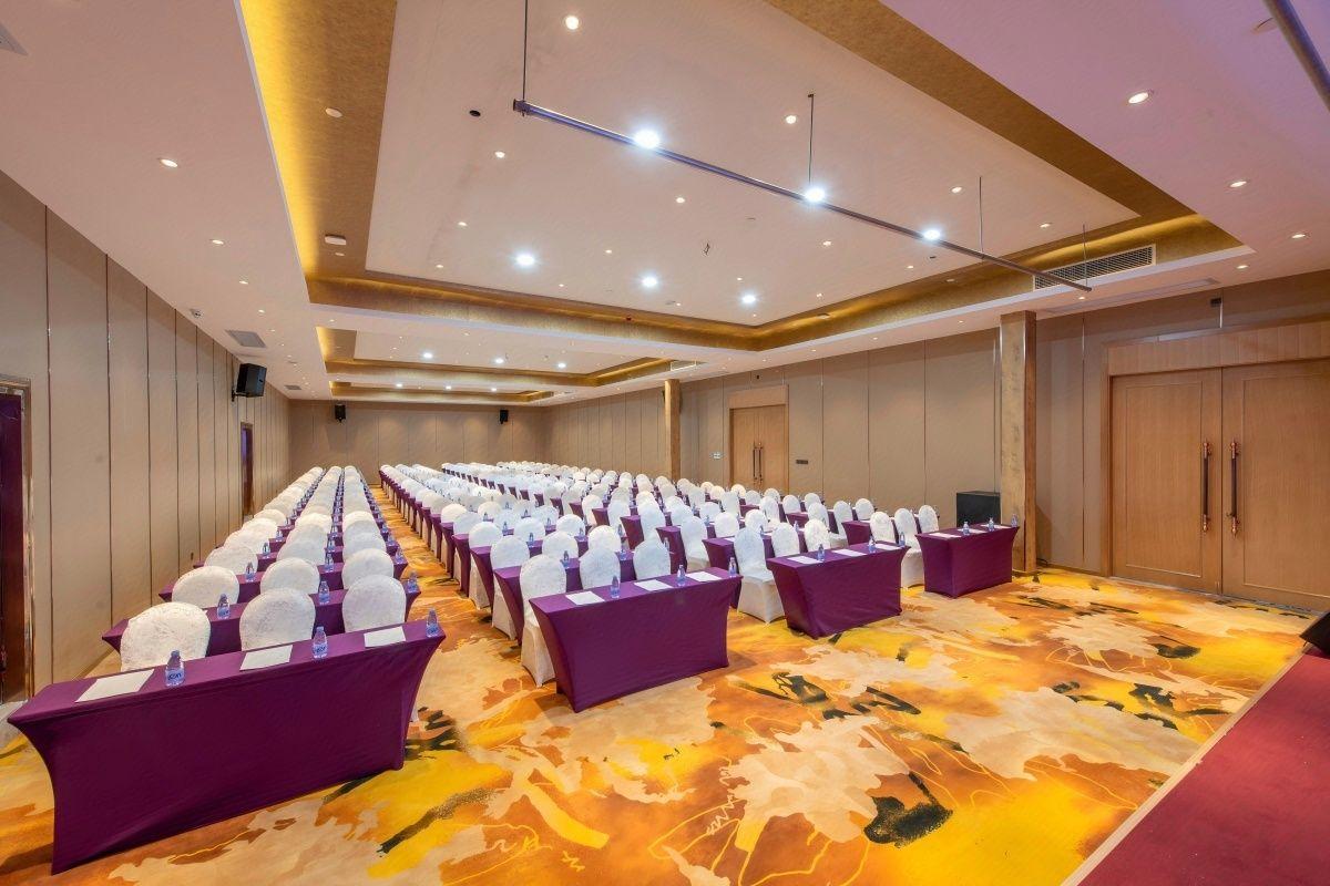 Lavande Hotel (Guangzhou Panyu Shiqiao Metro Station, Dabei Road) 41/43