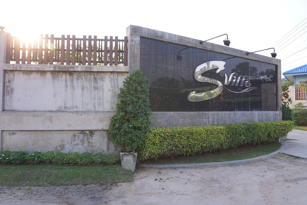 S Ville Resort 8/38