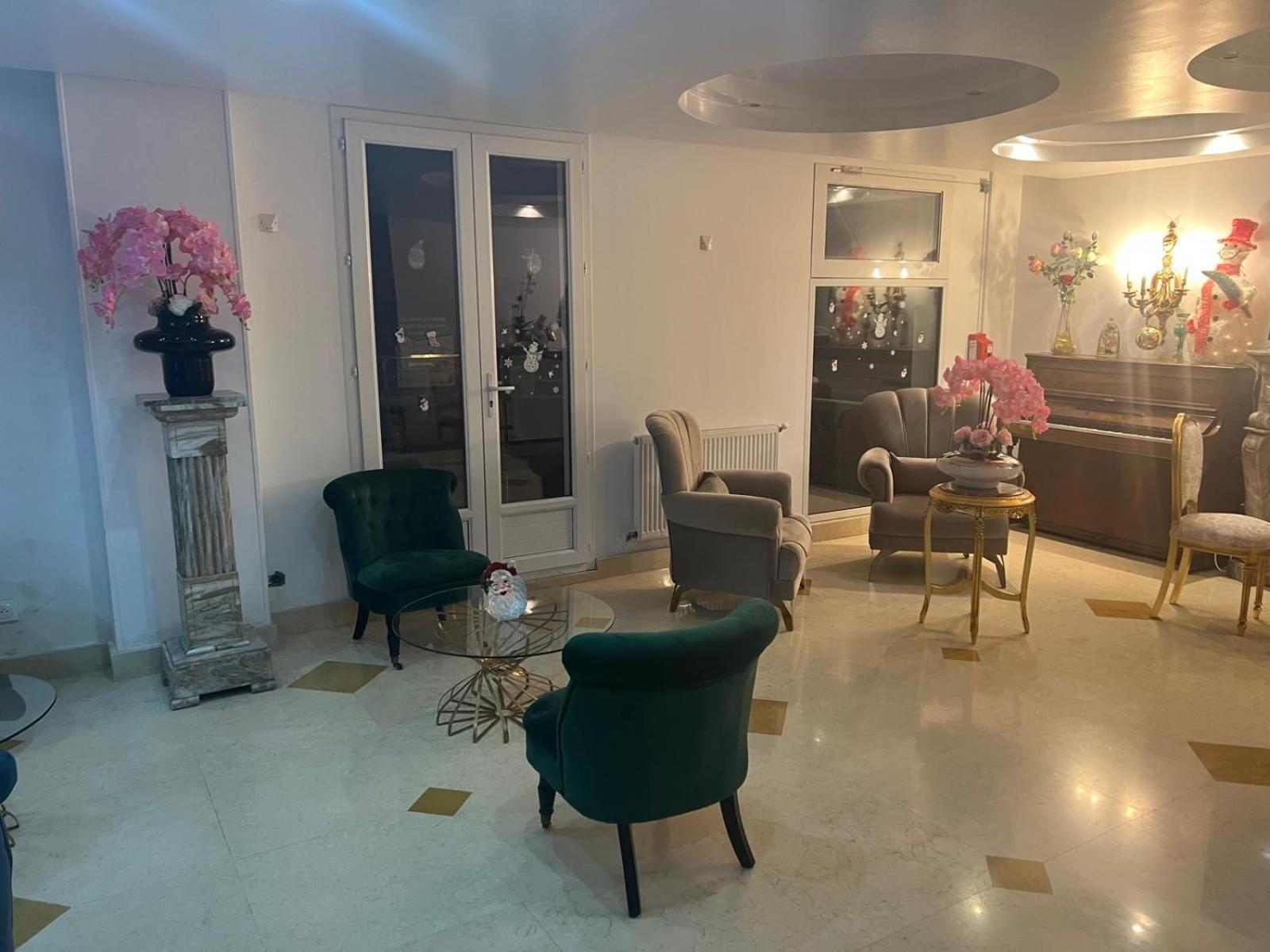 Hotel Grand Paris 26/40