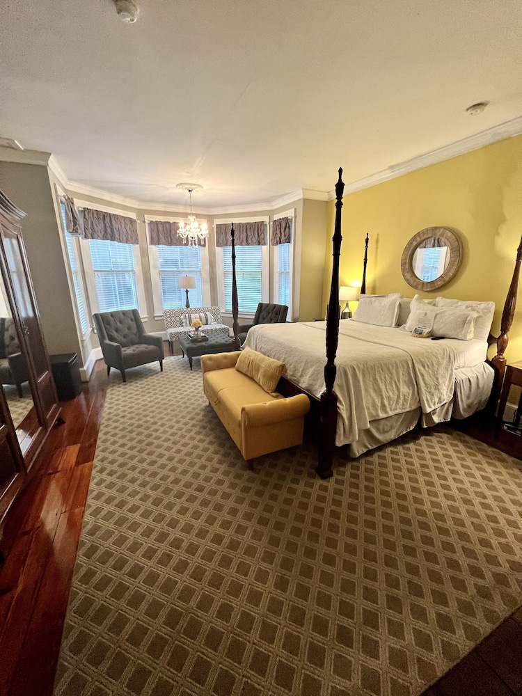 Barksdale House Inn 46/59