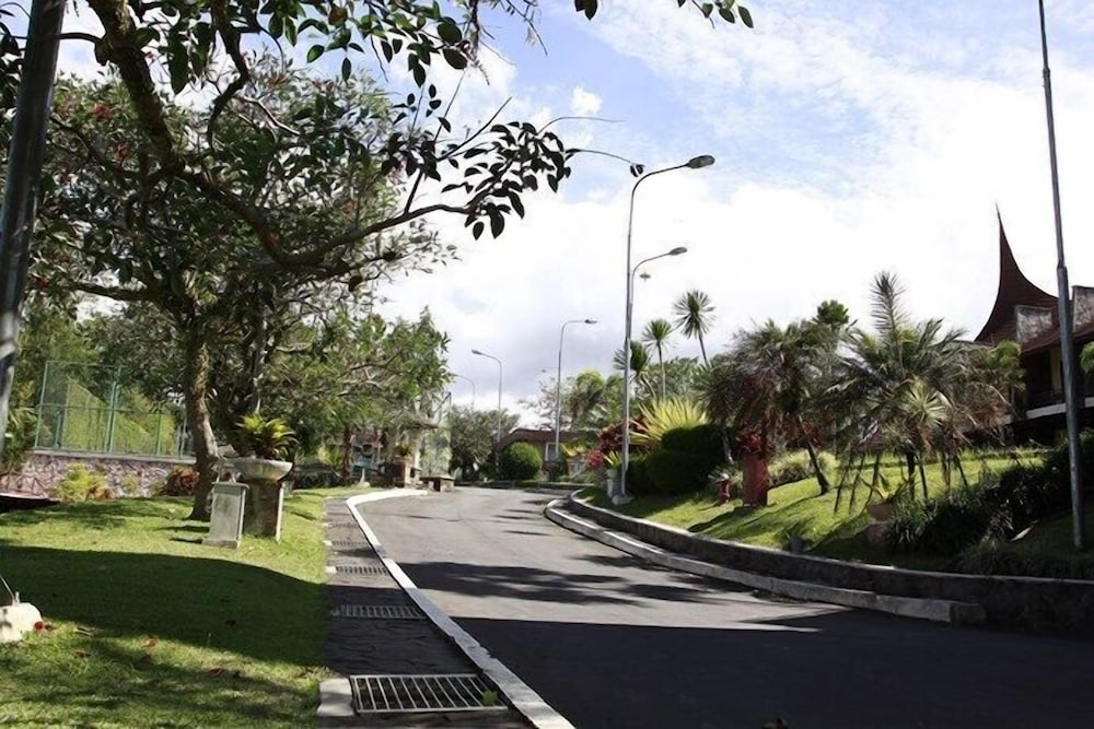Campago Resort Hotel 33/51